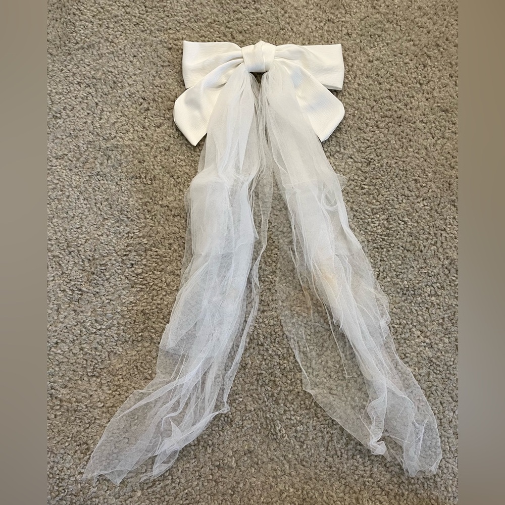 Elegant White Bow with Long Tails